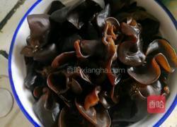 松茸土豆海带炖鸡翅根的做法图解6