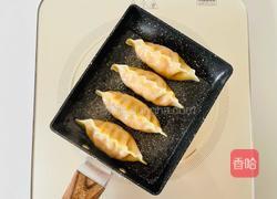 10分钟搞定好吃又营养的抱蛋煎饺的做法图解3