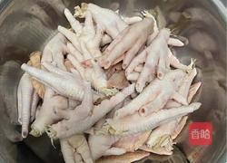 酱汁泡鸡爪的做法图解1