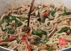 豆腐皮炒肉的做法图解17