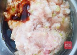 海鲜菇豆腐汆丸子的做法图解4