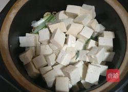 海鲜菇豆腐汤的做法图解3