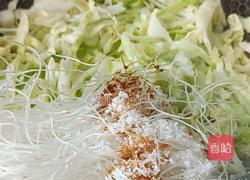 洋白菜炒粉丝的做法图解5