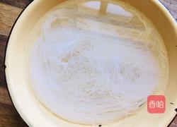 蚝油蒜蓉辣酱蒸扇贝的做法图解1