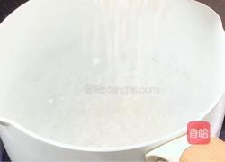 鸡蛋木瓜西米露的做法图解1