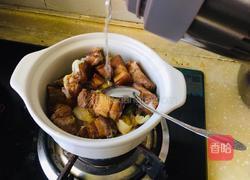 砂锅红烧肉炖酸菜的做法图解2