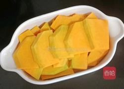 剁椒蒸南瓜的做法图解1