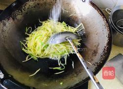 青椒土豆丝的做法图解7