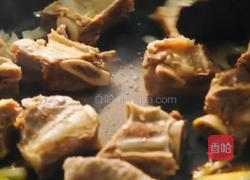 山楂焖牛排骨的做法图解3