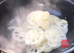 炝炒藕片的做法图解5
