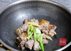 红烧土豆排骨的做法图解9