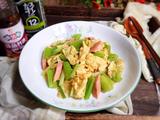芹菜炒鸡蛋