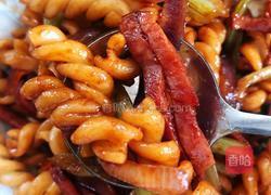 中西合璧低脂低卡｜5分钟酸甜咸香炒意粉 深夜食堂风的做法图解12