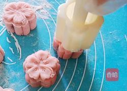 草莓冰皮月饼的做法图解8