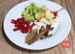 黄瓜炖鸡块的做法图解2
