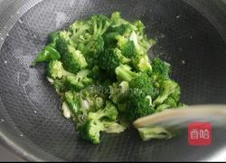 虾仁西蓝花的做法图解6