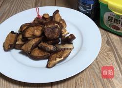 香菇烧鸭肉的做法图解2