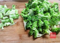 凉拌西兰花的做法图解3
