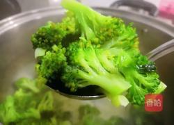 凉拌西兰花的做法图解6