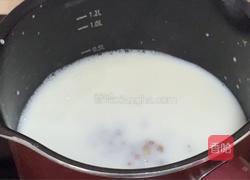 养生牛奶西米粥的做法图解4