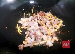 木耳辣椒炒肉的做法图解3