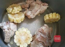 玉米猪骨汤的做法图解3