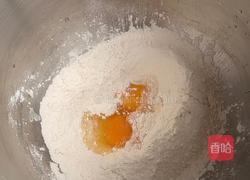 淡奶油餐包的做法图解1
