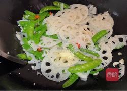 荷兰豆炒藕片的做法图解8