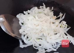鸡肉丝炒河粉的做法图解5