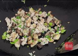 香菇肉末拌面的做法图解4