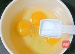 火腿肠炒鸡蛋的做法图解3