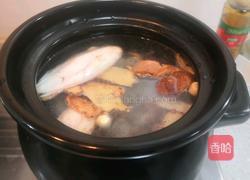 墨鱼莲子煲鸡汤的做法图解11