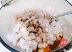 虾仁玉米鲜肉馅的做法图解2