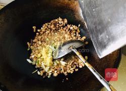 菠菜香菇炸酱面的做法图解3