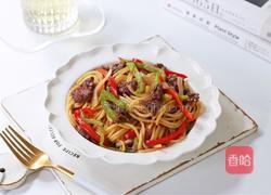 牛肉炒意面的做法图解13
