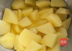 炸土豆块的做法图解3