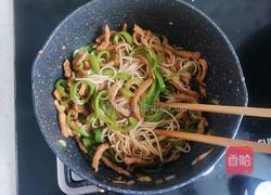青椒肉丝凉拌面的做法图解13