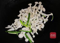 番茄海鲜菇汤的做法图解4