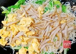 肉饼鸡蛋炒米粉的做法图解13