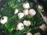 菠菜肉丸汤