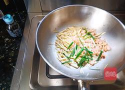 味美茭白炒虾仁的做法图解7