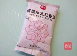 豆沙面包的做法图解2