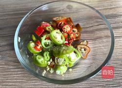 青红辣椒拌土豆丝的做法图解2