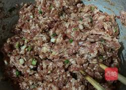 胡萝卜樱猪肉包的做法图解2