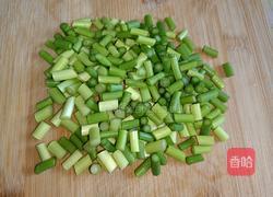 蒜苔鸡蛋炒外婆菜的做法图解2