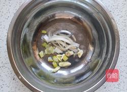 炝炒包菜的做法图解3