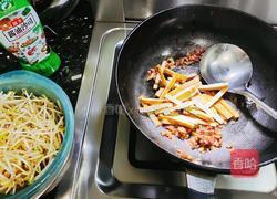 绿豆芽炒香干的做法图解3