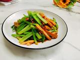 香干肉沫炒芹菜