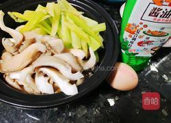 莴笋平菇鸡蛋汤的做法图解1