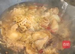 排骨炖酸菜的做法图解11